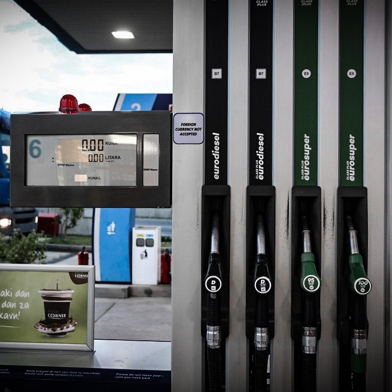 Dizel je skuplji od benzina, ali se više isplati. Evo zašto