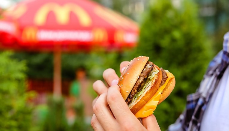 U Britaniji prvi put u 14 godina poskupio McDonald'sov cheeseburger