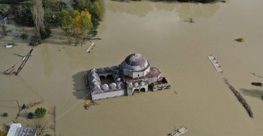Velike poplave na Balkanu: Poginulo najmanje šestero ljudi, među njima djeca