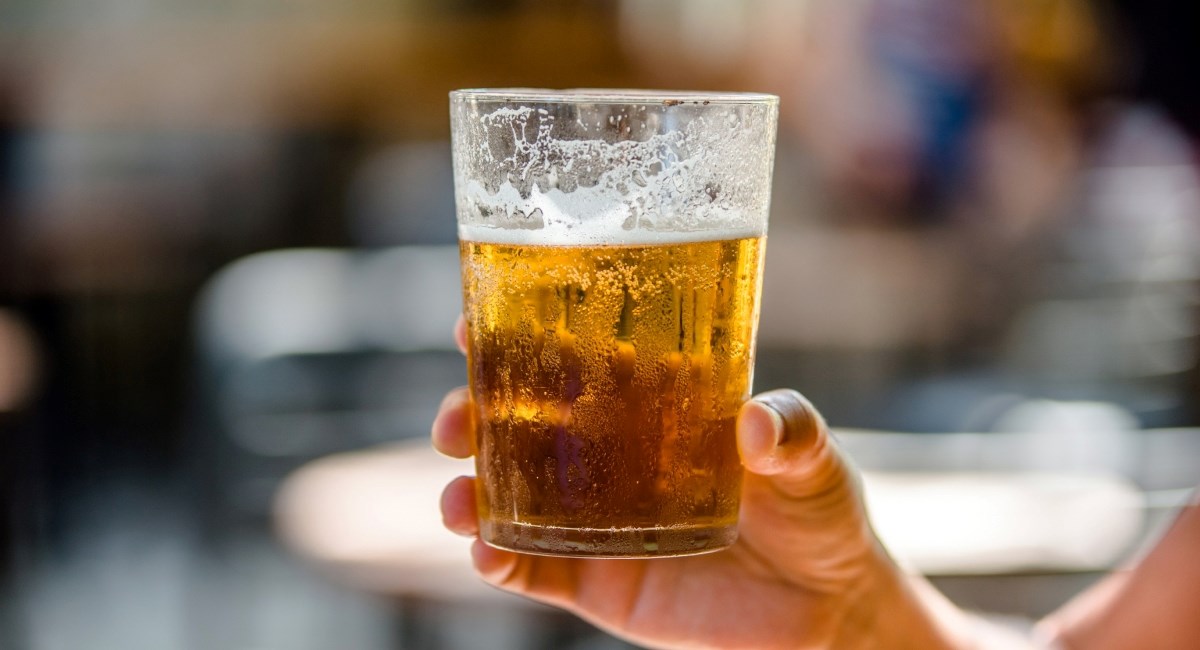 Dodavanje leda u pivo - da ili ne? Novi trend zgrozio je pivopije diljem svijeta