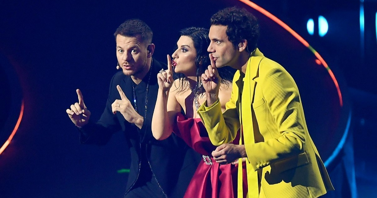 Nakon što se umalo onesvijestila na Eurosongu, Laura Pausini objavila da ima koronu