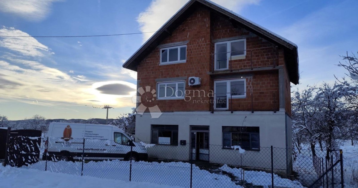 Top oglasi za nekretnine: Imanje s kućom i rijekom kod Slatine