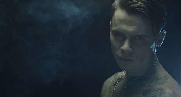 Modelu koji je u Splitu nožem izbo policajca ukinut jedan od razloga za pritvor