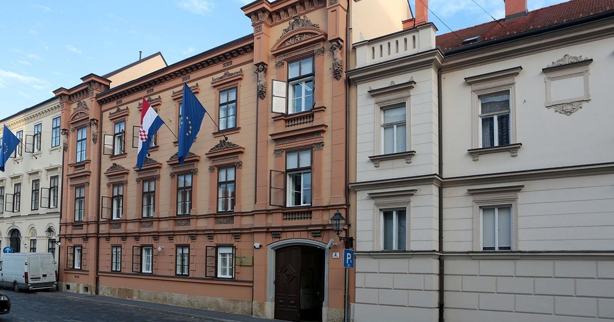 Stiglo 13 prijava na natječaj za tri nova ustavna suca