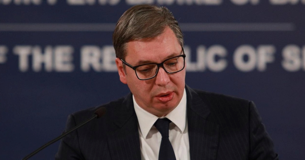 Prijenos Vučićeva govora bio je kratko prekinut, iz RTS-a kažu da su iščupani kablovi