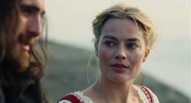 Emerald Fennell žali što je iz Orkanskih visova izbacila "dlakave pazuhe" Margot Robbie