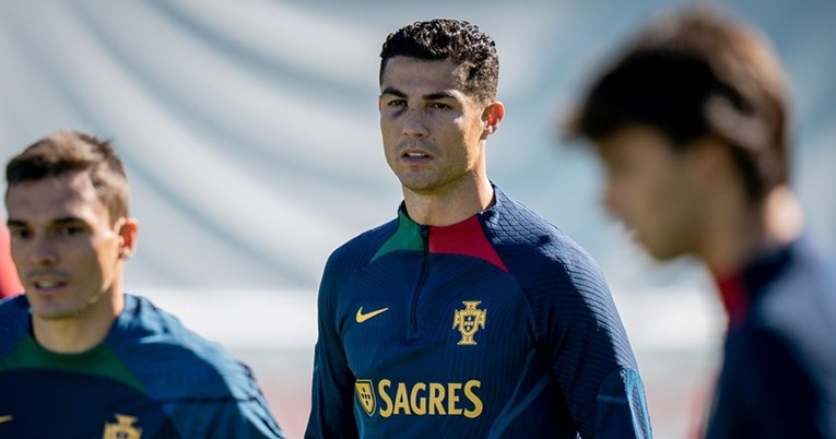 Ronaldo ima plavo oko i ogrebotine. Evo kako izgleda nakon sudara s češkim golmanom