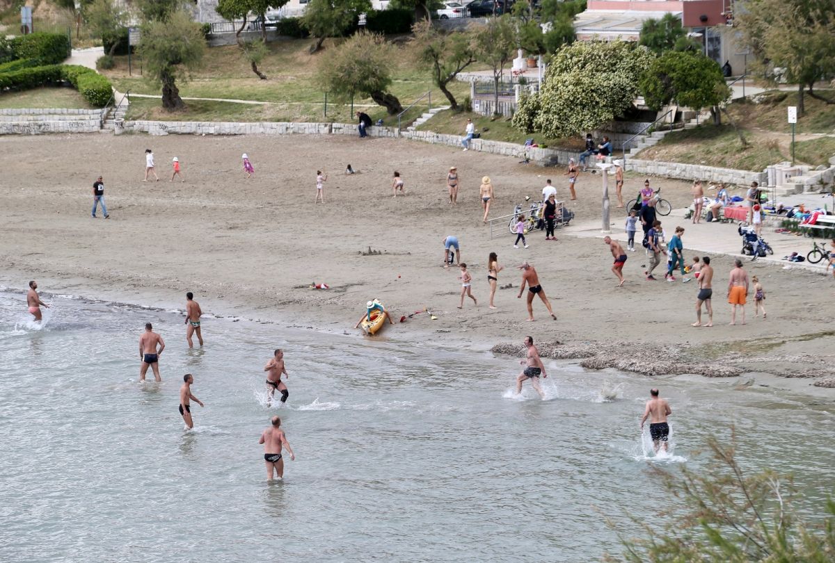 Pogledajte kakva je atmosfera na Bačvicama nakon popuštanja mjera