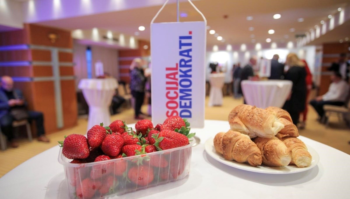 FOTO Neobična ponuda hrane u stožeru Socijaldemokrata