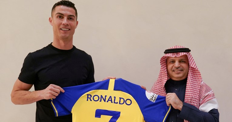 Ronaldo je novi igrač Al Nassra. Potpisao je najveći ugovor u povijesti nogometa