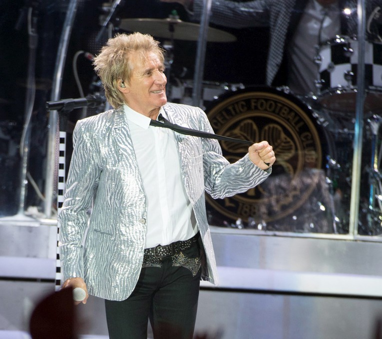 Rod Stewart unajmio kuću za osmeročlanu obitelj iz Ukrajine