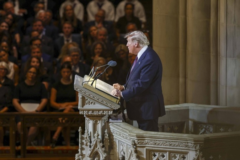 Trump odao počast preminulom senatoru Grahamu na komemoraciji. "Bio je div"