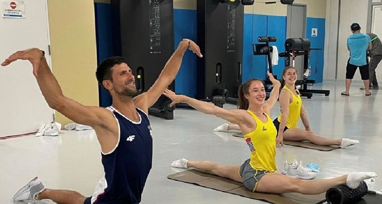 Sasvim je jasno zašto je fotka Đokovića s belgijskim gimnastičarkama postala hit