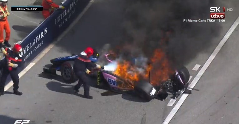 VIDEO Zapalio se bolid u Formuli 2 u Monaku