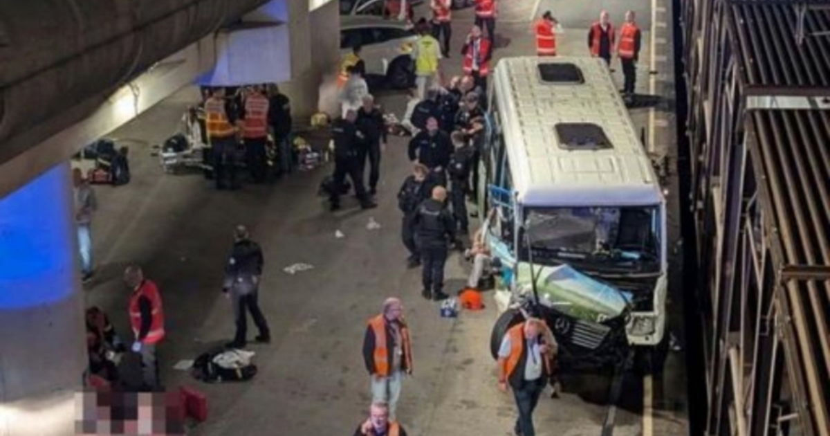 Najmanje 19 ozlijeđenih u sudaru vlaka i autobusa u Francuskoj