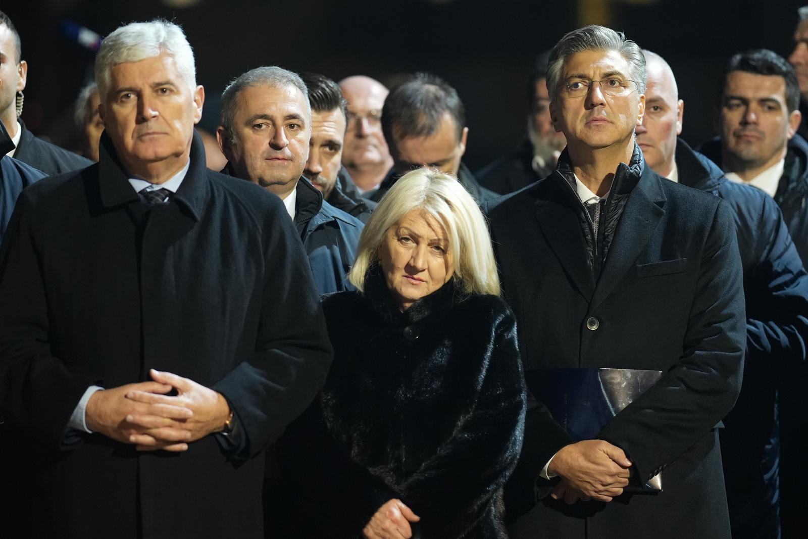 Krišto: Ugroženo funkcioniranje institucija BiH, održavanje izbora, povećanje plaća