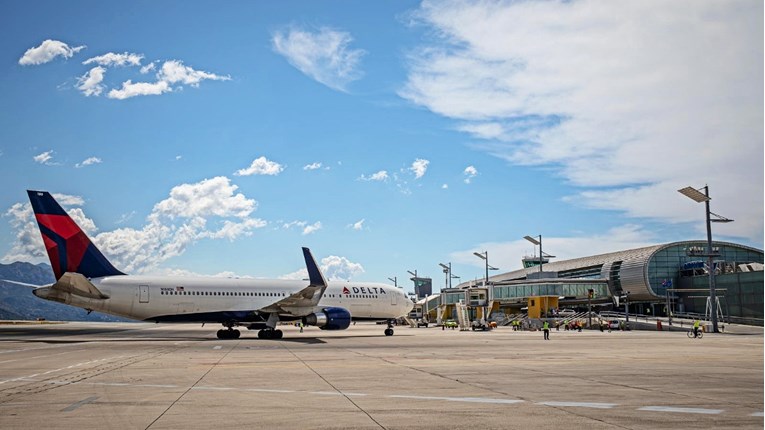 Na aerodromu u Dubrovniku traktor probio cisternu s kerozinom. Nije bilo ozlijeđenih