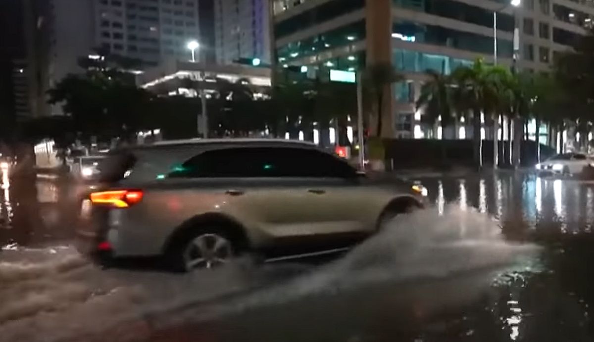 Uragan Sally prijeti američkoj obali, vjetar se kreće brzinom od 150 km/h