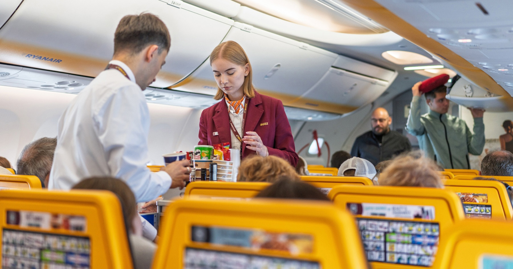 Stjuard otkrio koje grickalice obavezno morate ponijeti sa sobom ako putujete avionom