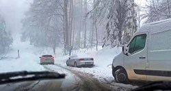 VIDEO Na Sljemenu snijeg, cesta nije očišćena. Pogledajte kako izgleda vožnja