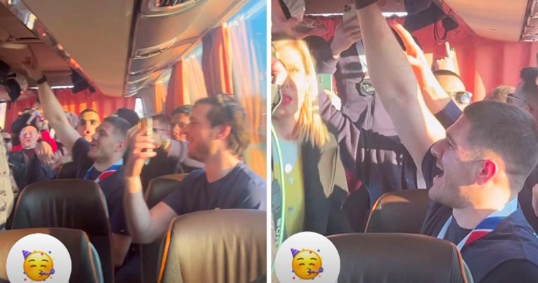 VIDEO Rukometaši su putem do Trga u autobusu pjevali Ako ne znaš šta je bilo