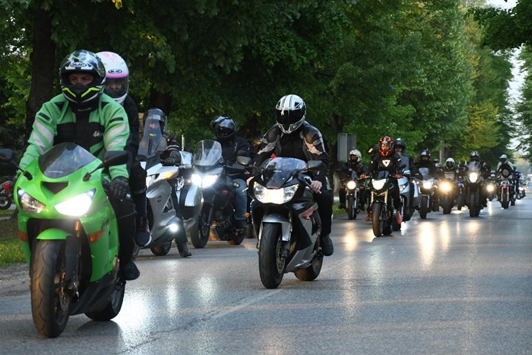 Više od 1000 motorista u Bjelovaru tradicionalnom budnicom obilježilo Prvi maj