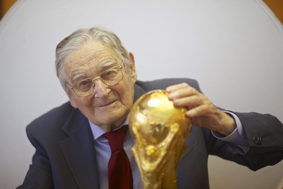 Tko je izradio trofej FIFA Svjetskog prvenstva?
