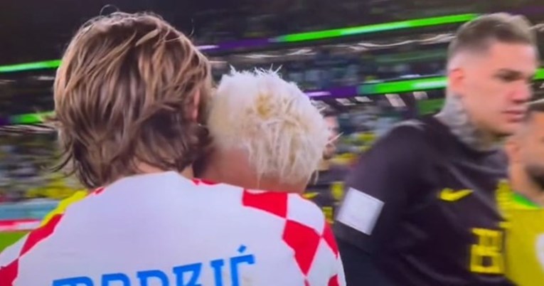 Hrvatski igrači ludo su slavili prolaz, a Modrić je odlučio pomoći Neymaru