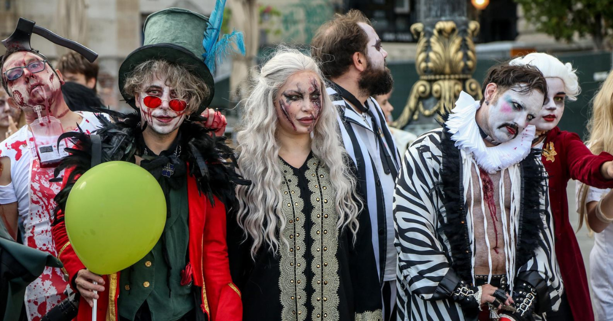 Centar Beograda u subotu je bio pun mladih u kostimima zombija, evo o čemu je riječ