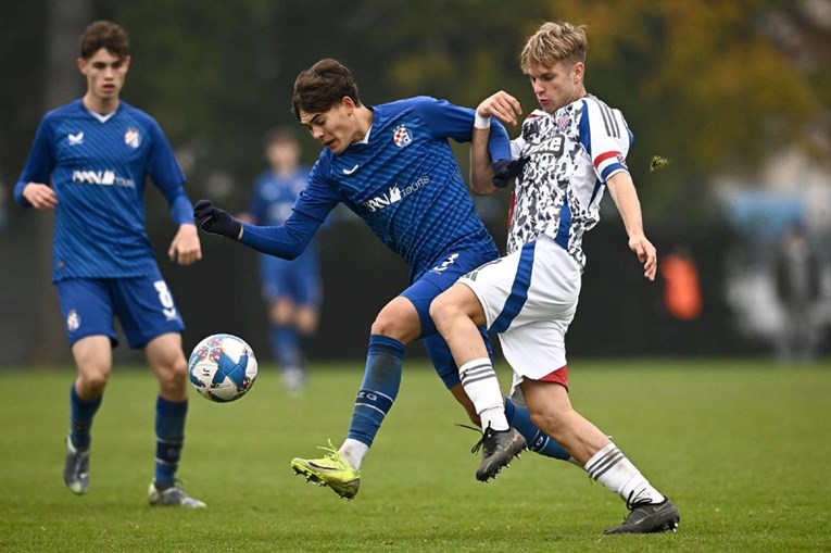 Bio je član zlatne generacije Hajdukovih juniora. Sada je prešao u drugoligaša