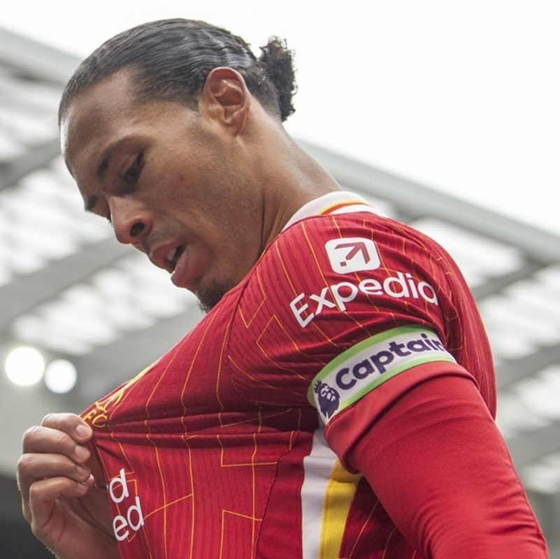 Van Dijk produljio ugovor s Liverpoolom, postao je najplaćeniji branič u Europi