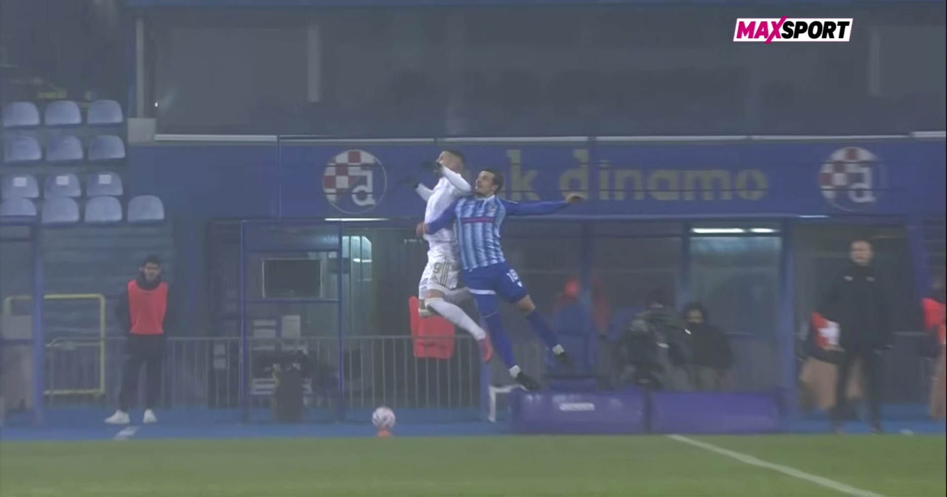 ANKETA Sporne situacije s utakmice Hajduka. Je li Lokomotiva oštećena?