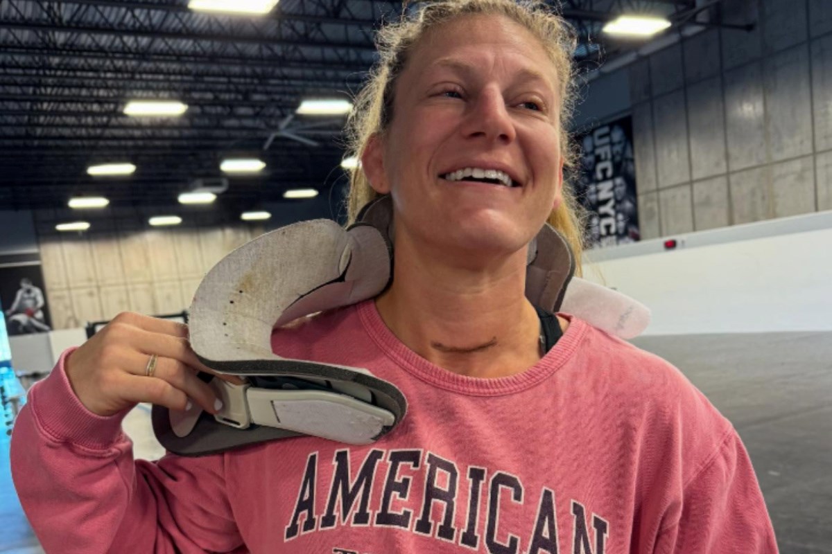 FOTO Kayli Harrison prijetila paraliza, pokazala ožiljak nakon operacije vrata