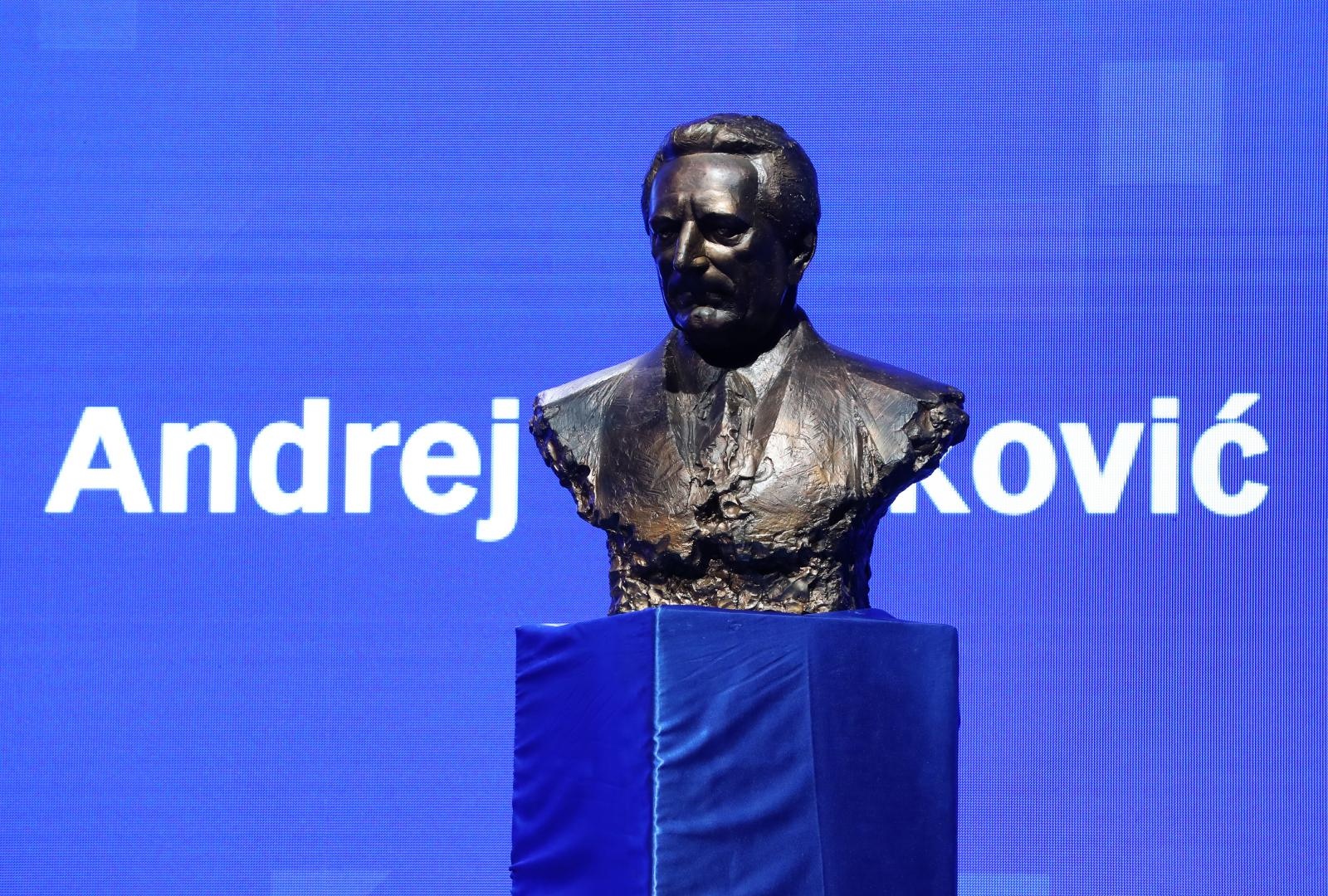 Plenković zvao poznanika da ga pita sjeća li se da se ikad rugao Tuđmanu
