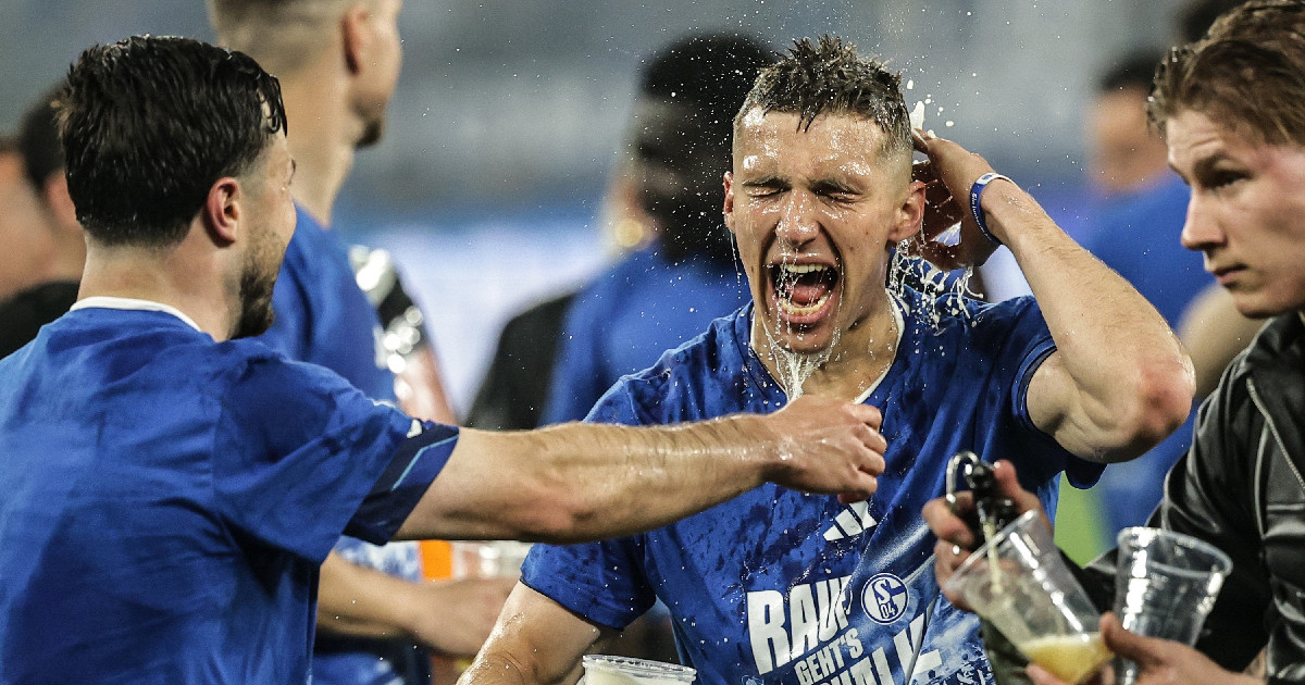 Bild piše o Schalkeovoj balkanskoj fešti: Nestalo je piva, jeli su se ćevapi