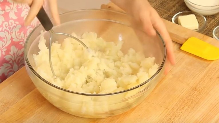 Kuhari otkrili kako napraviti savršen pire krumpir: "Ove greške ljudi najčešće rade"