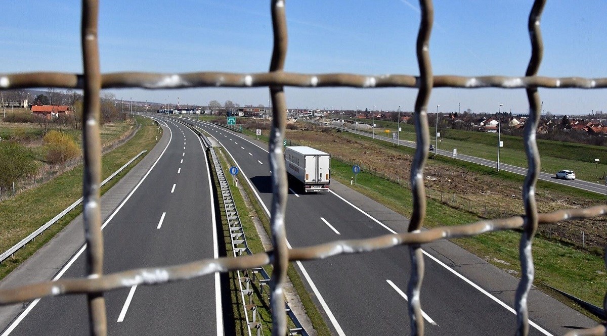 Na autocesti A3 između Županje i Babine Grede uočen pas