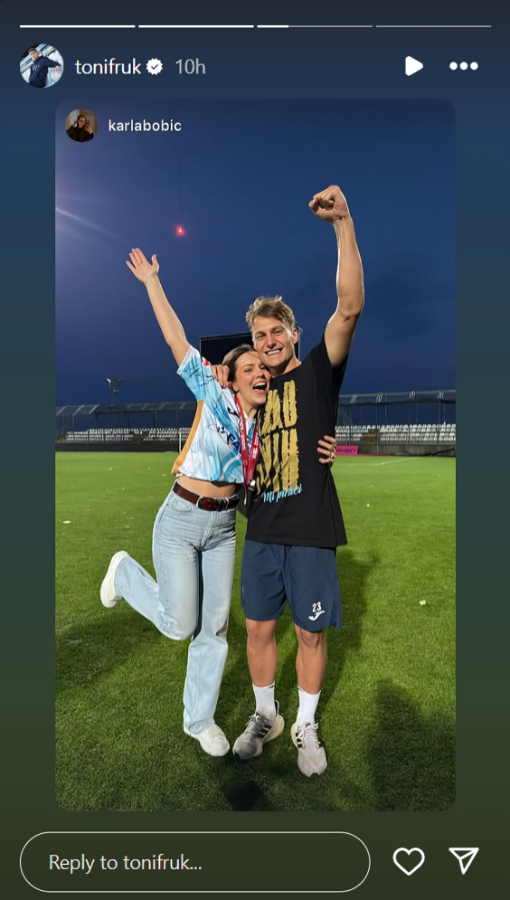 Toni Fruk nakon osvajanja titule prvaka pozirao s djevojkom Karlom na Rujevici