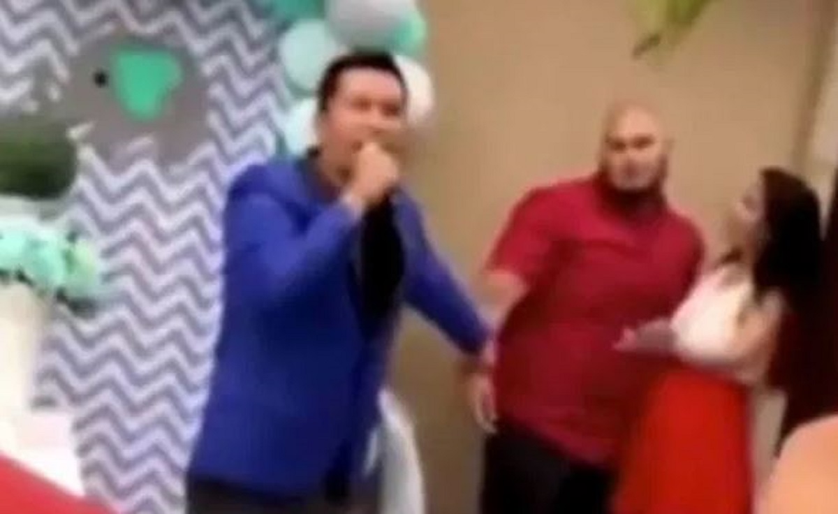 VIDEO Muž "dokazao" da njegova žena nosi tuđe dijete, nastao opći kaos
