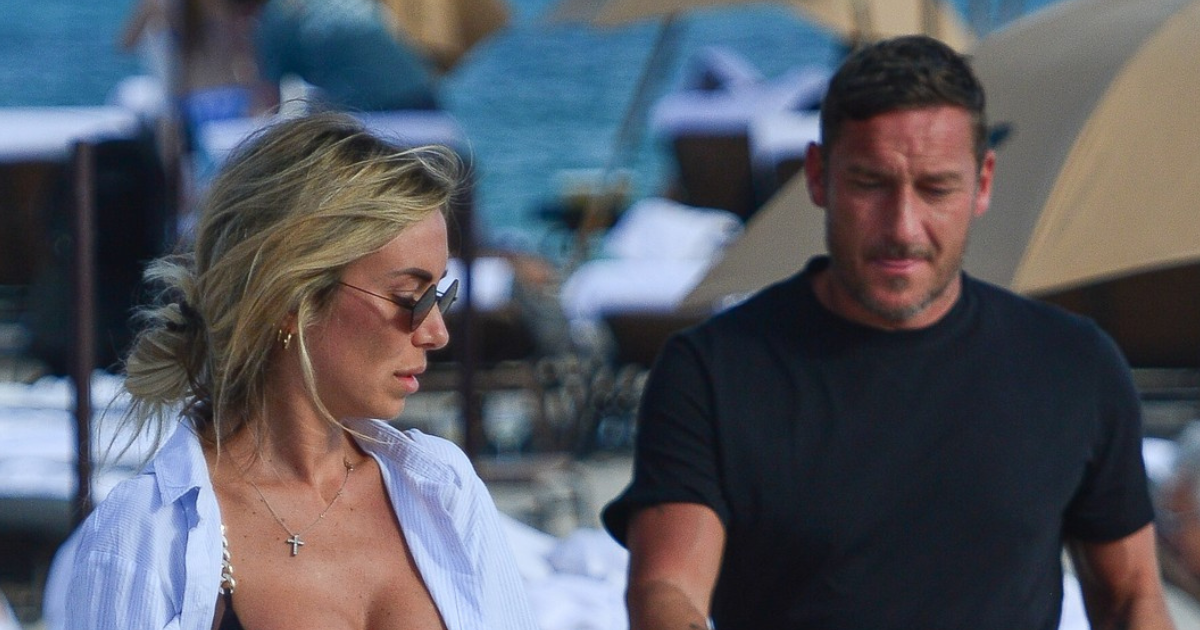Francesco Totti ponovno ljubi. Paparazzi ga snimili s novom djevojkom na plaži