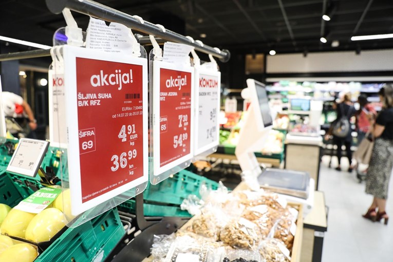 Potrošnja u maloprodaji u Hrvatskoj u ožujku pala 1.3 posto
