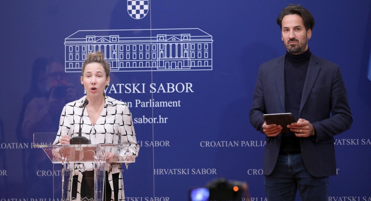 Selak Raspudić: Hrvatska šakom i kapom donira višak cjepiva, tko odlučuje o tome?