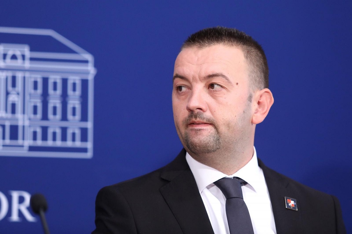 Zastupnik Hrvatskih suverenista poručio Milanoviću i Plenkoviću da odrastu