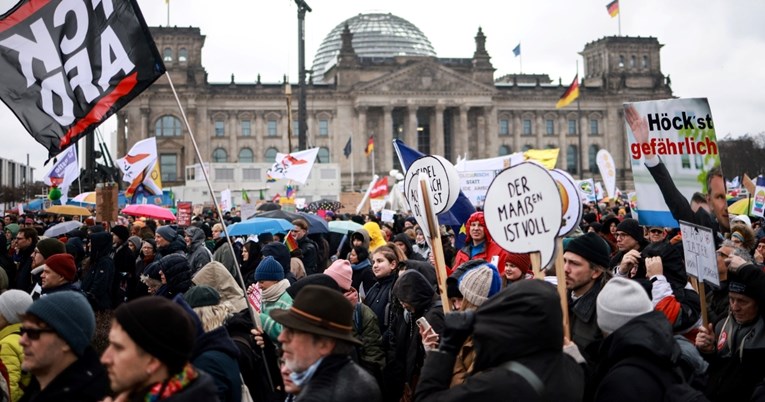 VIDEO Golemi prosvjedi protiv ekstremne desnice u Njemačkoj, pogledajte snimke