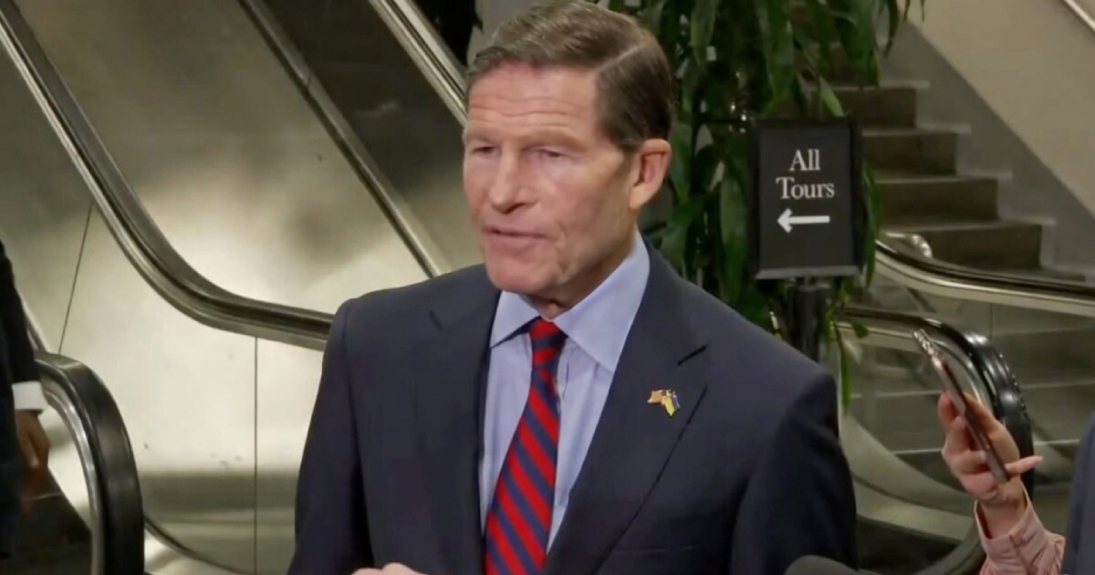 Američki senator: Sad se više nego ikad bojim da ćemo poslati vojnike u Iran