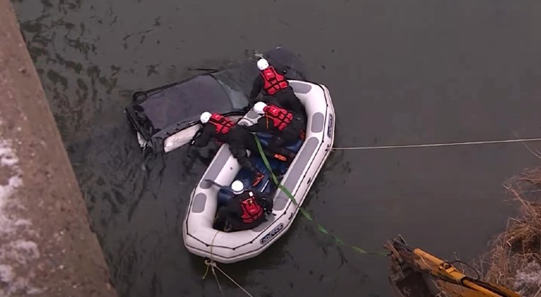 Četiri djevojke autom sletjele u rijeku u Srbiji. Dvije poginule, vozačica uhićena
