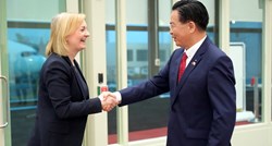 Bivša britanska premijerka posjetila Tajvan. Kina: Prestanite s predstavama