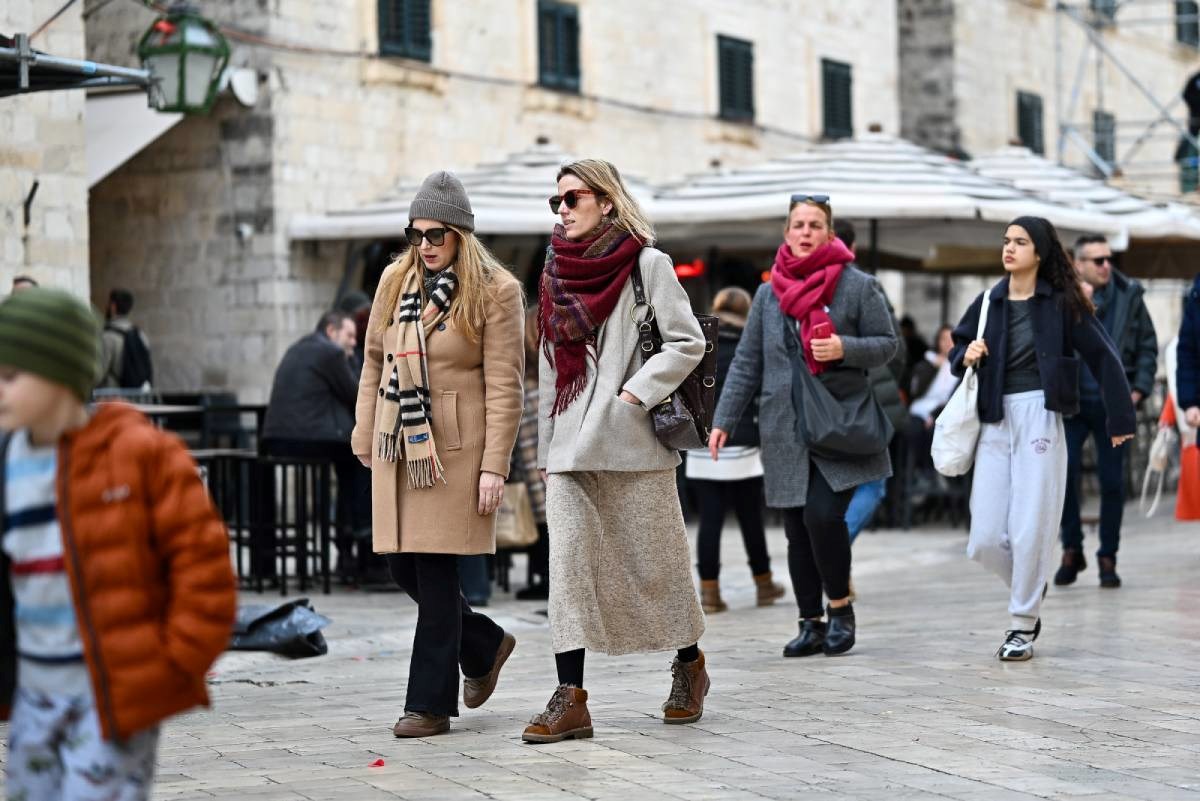 Burberry inspired šalovi su zimski hit. Gdje ih kupiti?