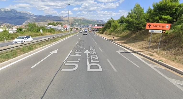 Teška nesreća u Splitu, auto sletio s ceste. Čovjeku se bore za život