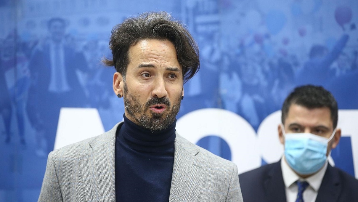 Miletić: Gates gura ideju novog svjetskog tijela, plan je da se upravlja državama